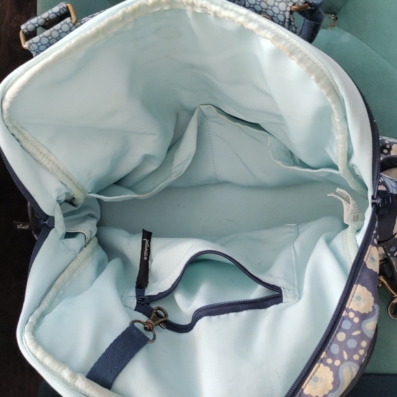 Petunia Pickle Bottom canvas diaper bag💙 - Picture 3 of 6